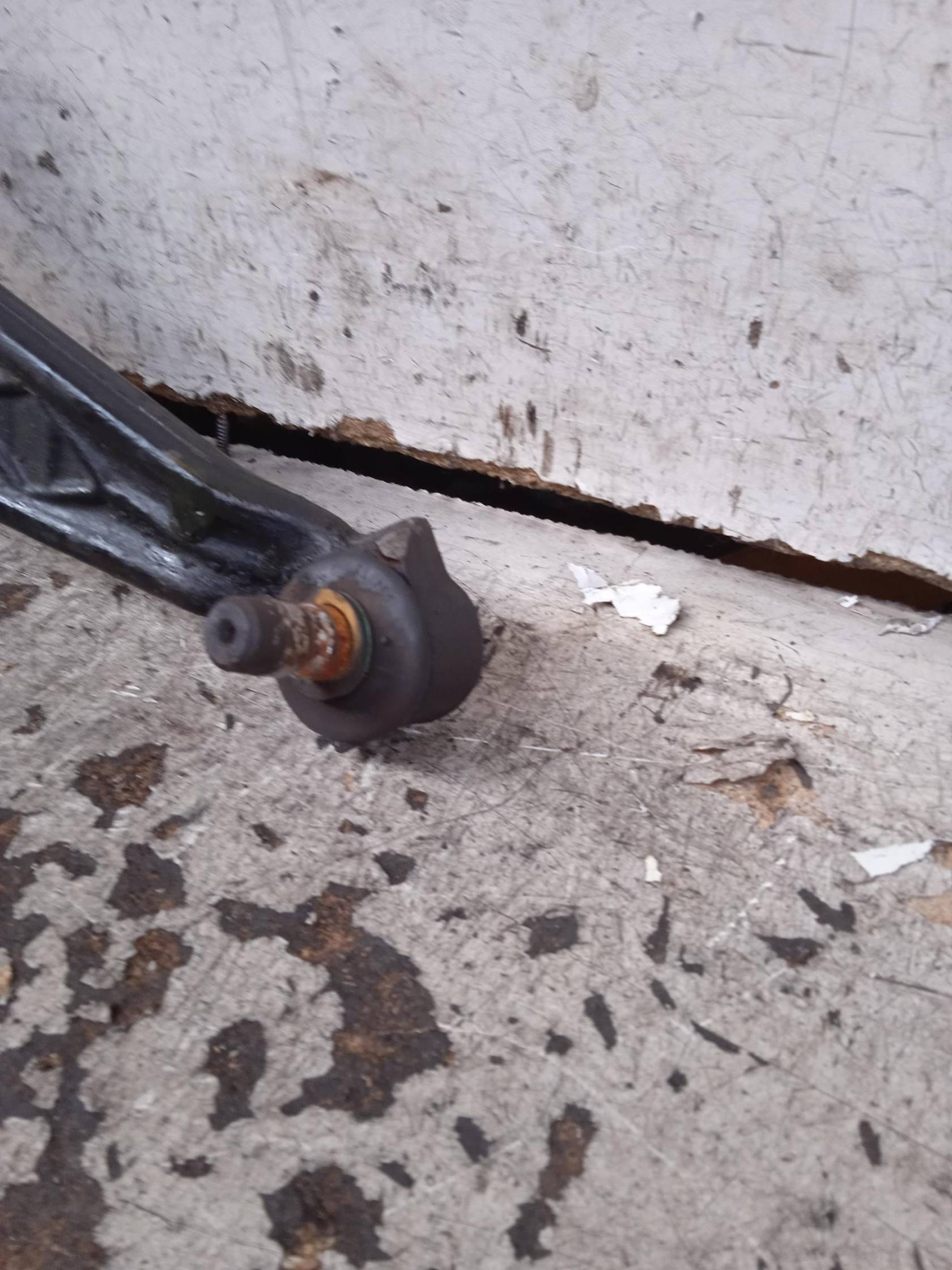 Braccio oscillante sosp. ant. sx.